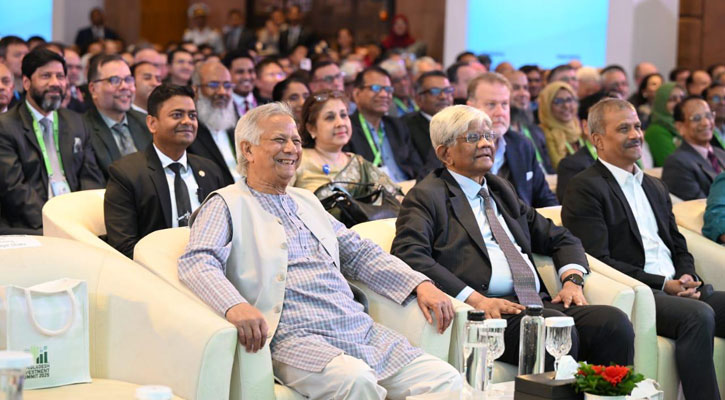 বিনিয়োগ সম্মেলনে যোগ দিলেন প্রধান উপদেষ্টা