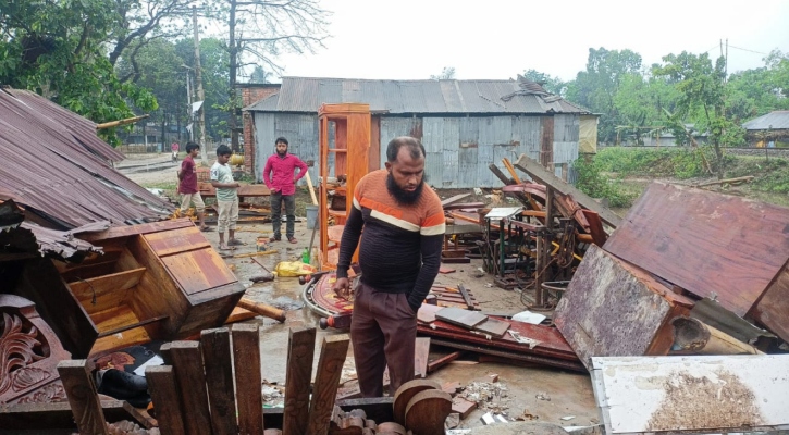 পাটগ্রামে ঝড়ের তাণ্ডব, ঘরবাড়ি আর ফসলের ব্যাপক ক্ষতি 