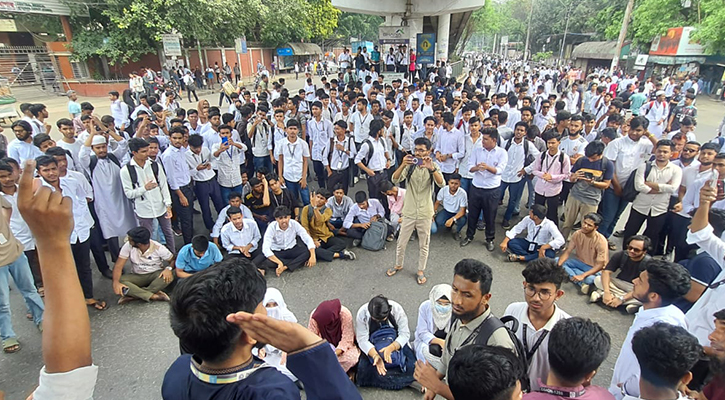 দাবি আদায় না হওয়া পর্যন্ত রাজপথে থাকার ঘোষণা কারিগরি শিক্ষার্থীদের 