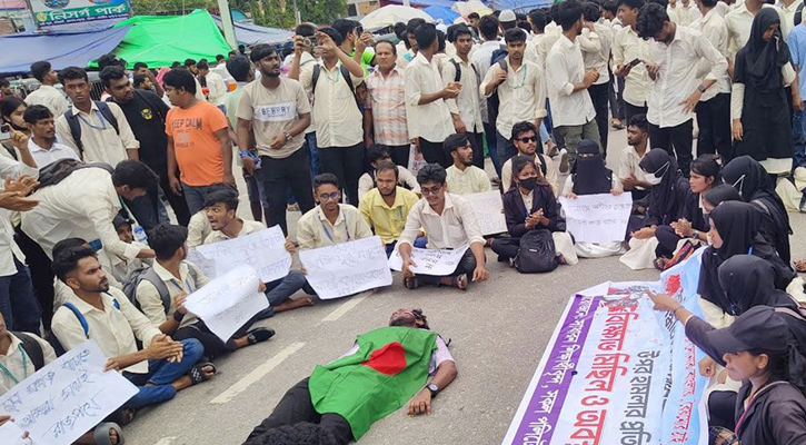 ‘রেলপথ ব্লকেড’ শিথিল, বৈঠকের পর নতুন কর্মসূচি