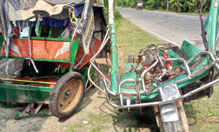 বাগেরহাটে বাসের ধাক্কায় ইজিবাইকের যাত্রী নিহত