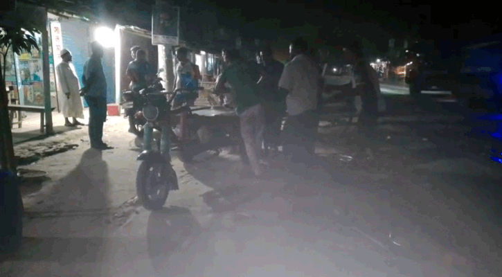 ফুলবাড়ীতে সড়ক দুর্ঘটনায় নিহত ২ 