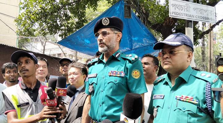 শিগগিরই ঢাকার চার পয়েন্টে ‘পেলিক্যান ক্রসিং’ সিগন্যাল