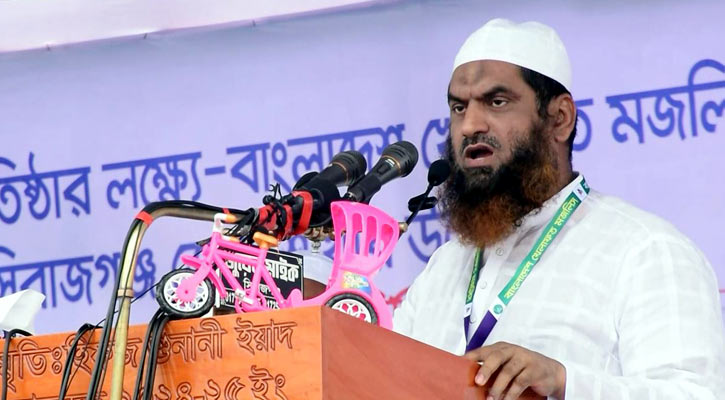 নারী কমিশনের কঠোর সমালোচনায় মামুনুল হক