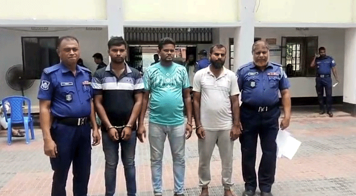 চোরাই বাইকের রেজিস্ট্রেশন পরিবর্তন করে বিক্রির সময় যুবক আটক