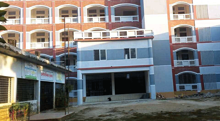 জামালপুরে এসএসসি পরীক্ষায় নকল: ১৭ শিক্ষার্থী বহিষ্কার, ৮ শিক্ষককে অব্যাহতি