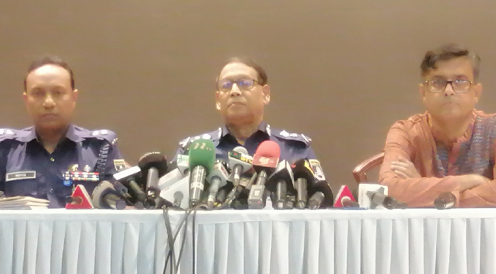 ‘অন্যায় আবদার’ থেকে রেহাই চাইলেন আইজিপি