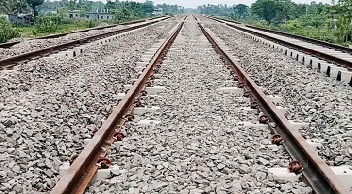 খুলনায় ট্রেনের ধাক্কায় যুবক নিহত