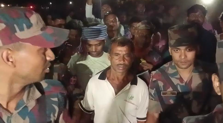 দুই বাংলাদেশিকে ফেরত আনল বিজিবি