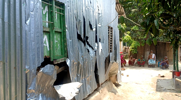 সালথায় দুপক্ষের সংঘর্ষে আহত ১৫, বাড়িঘর ভাঙচুর