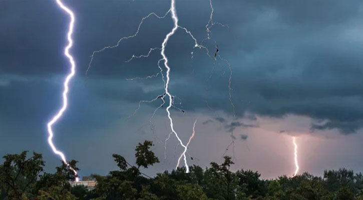 ১৪ অঞ্চলে বজ্রঝড়ের শঙ্কা