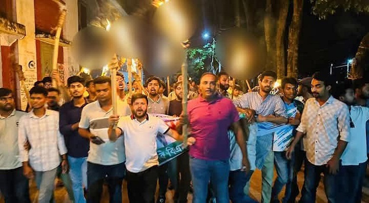 বরিশালে ছাত্রদলের মশাল মিছিল