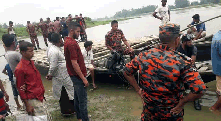 স্বামীর নির্যাতনে অতিষ্ঠ হয়ে নদীতে লাফ...