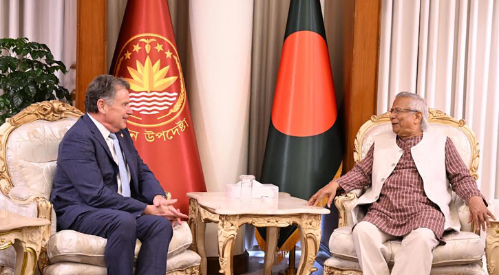 সরকার প্রতিটি নাগরিকের ধর্মীয় স্বাধীনতা রক্ষায় বদ্ধপরিকর: প্রধান উপদেষ্টা