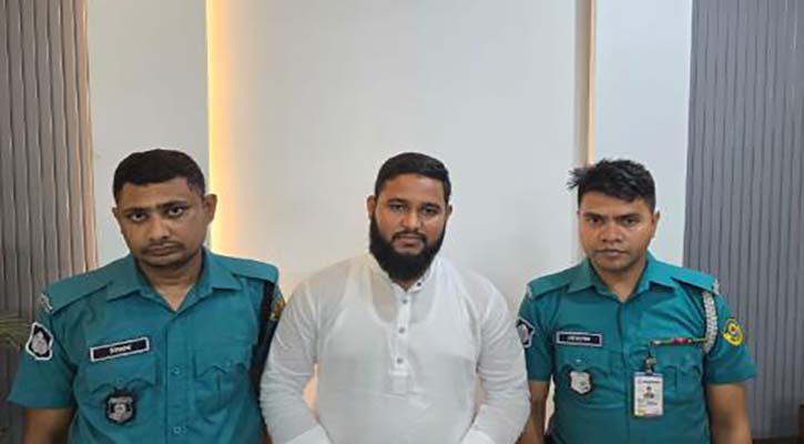 চট্টগ্রামে নারীকে লাথি মারা আসামি গ্রেপ্তার
