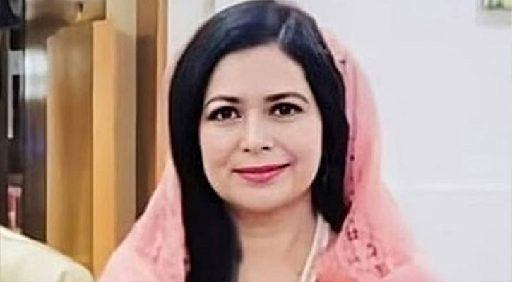 লন্ডনের পথে ডা. জুবাইদা রহমান