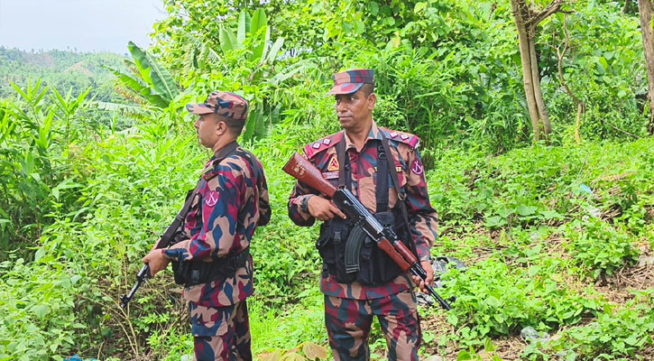 পুশইন ও চোরাচালান ঠেকাতে মিজোরাম-ত্রিপুরা সীমান্তে বিজিবির নজরদারি