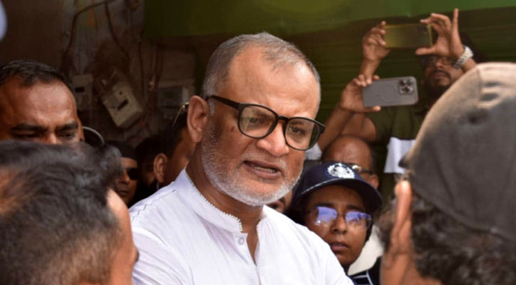 চামড়া খাতের সিন্ডিকেট ভাঙা সহজ নয়: বাণিজ্য উপদেষ্টা