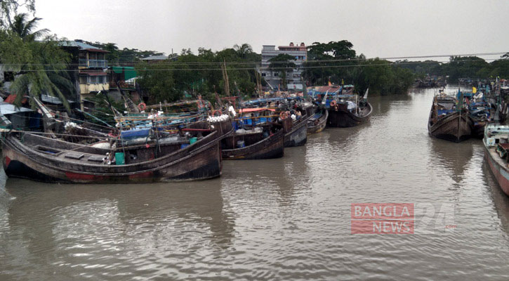 মধ্যরাতে সাগরে ছুটবেন উপকূলের জেলেরা