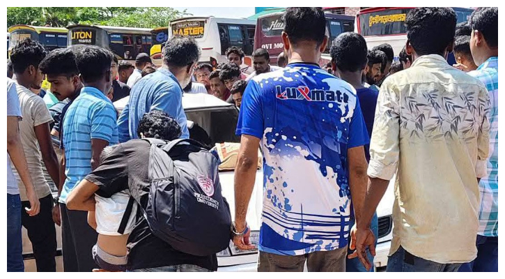 মুকসুদপুরে বাস-প্রাইভেটকারের মুখোমুখি সংঘর্ষে শিশু নিহত, আহত ৪