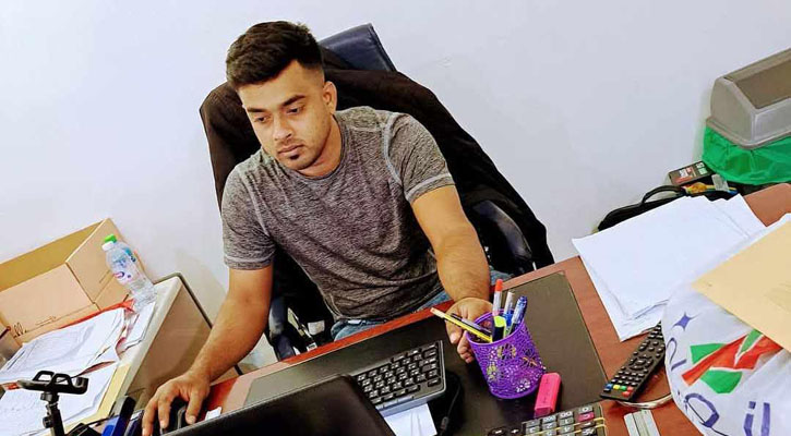 যশোরে প্রবাসী যুবককে গলা কেটে হত্যা
