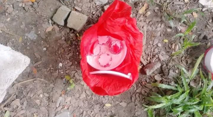 ঢাবিতে ২ ককটেল বিস্ফোরণ, আরও ৭টি উদ্ধার
