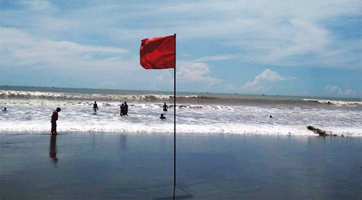 সমুদ্রবন্দরে তিন, নদীবন্দরে এক নম্বর সংকেত