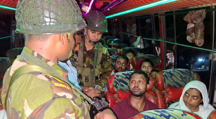ঈদযাত্রায় অতিরিক্ত ভাড়ার ৩৫ লাখ টাকা যাত্রীদের ফেরত দিয়েছে সেনাবাহিনী