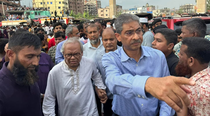 উত্তরায় দুর্ঘটনাস্থলে ছুটে গেলেন রিজভী-এ্যানি