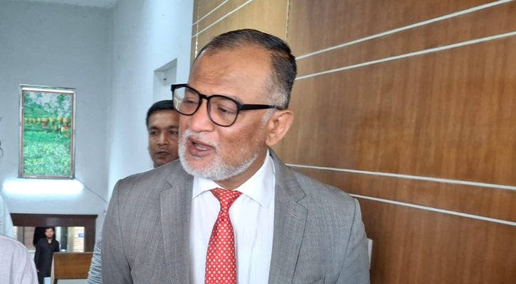 দেশের স্বার্থ ক্ষুণ্ন করে কোনো কাজ করা হবে না: বাণিজ্য উপদেষ্টা
