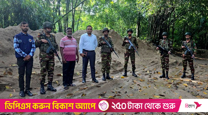 প্রশাসনের অভিযানে মৌলভীবাজারে ৬শ ঘনফুট বালু উদ্ধার