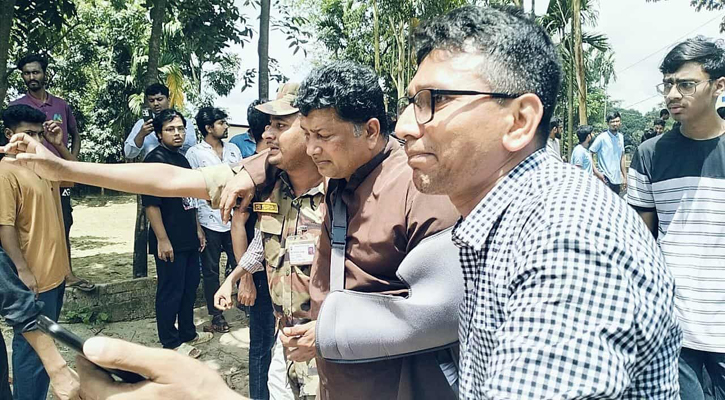 ফের চবি শিক্ষার্থীদের সঙ্গে স্থানীয়দের সংঘর্ষ, উপ-উপাচার্য ও প্রক্টর আহত