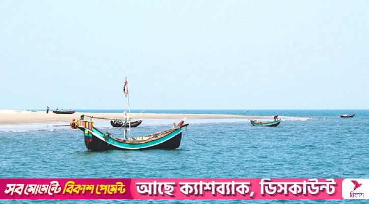 ৩০ জেলেকে ধরে নিয়ে গেল আরাকান আর্মি