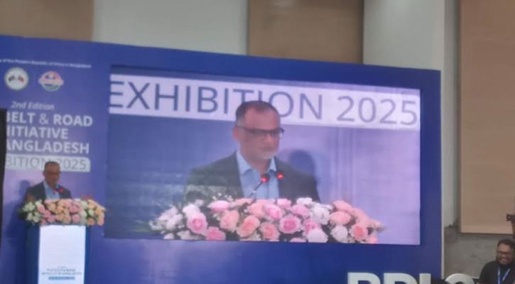 জীবন ও সম্পদ বাঁচাতে সড়কে উন্নত পরিবহন যুক্ত করতে হবে: উপদেষ্টা 