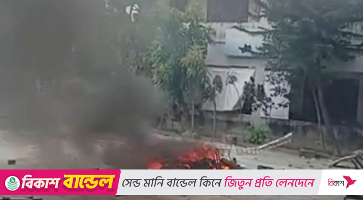 ফরিদপুরে ভাঙ্গা উপজেলা-থানায় হামলা, ভাঙচুর-আগুন