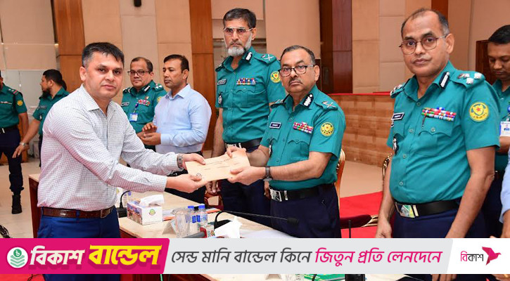 ডিএমপির মাসিক অপরাধ সভায় শ্রেষ্ঠ হলেন যারা