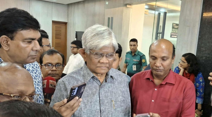 ব্যবসা-বাণিজ্যের মন্থর গতি নিয়ে সচেতন আছি: অর্থ উপদেষ্টা