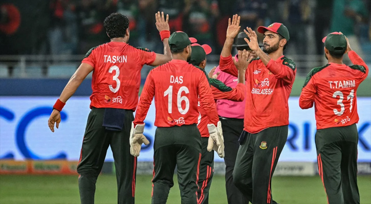 ‘ভারতের বিপক্ষে ভেঙে পড়বে না বাংলাদেশ’, বিশ্বাস রোহান গাভাস্কারের