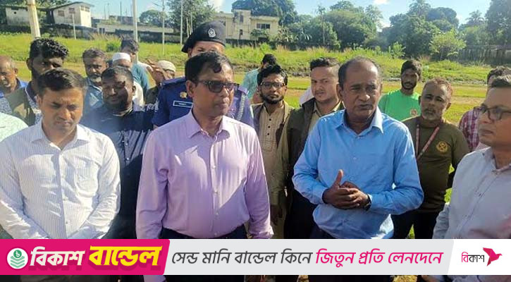 হকারদের জন্য শেড তৈরি হয়েছে, আর কোনো দাবি মানা হবে না