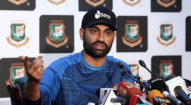 ‘আমাকে ধরতে গেলে অনেকেই ধরা পড়বেন’