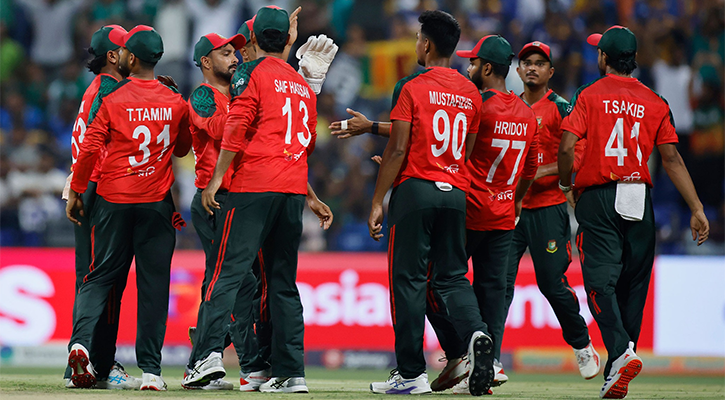 টস জিতে ফিল্ডিংয়ে বাংলাদেশ, একাদশে তিন পরিবর্তন