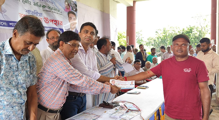 শ্যামনগরের ৭০ মণ্ডপে তারেক রহমানের উপহার