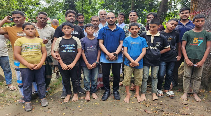 বাঁশখালীর পাহাড়ে হারিয়ে যাওয়া ৭ স্কুল শিক্ষার্থী উদ্ধার