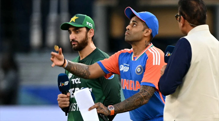 উড়তে থাকা ভারত বনাম হোঁচট খাওয়া পাকিস্তান, ফাইনালে কে জিতবে?