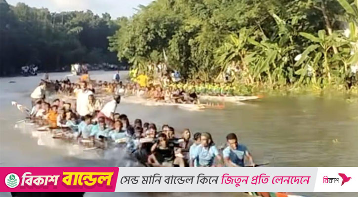 কুমার নদে ঐতিহ্যবাহী নৌকাবাইচ