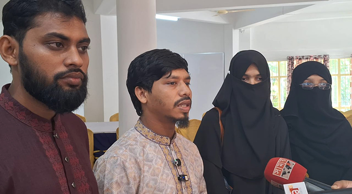সাইবার বুলিংয়ের শিকার চাকসুতে শিবির সমর্থিত প্যানেলের ২ নারী প্রার্থী