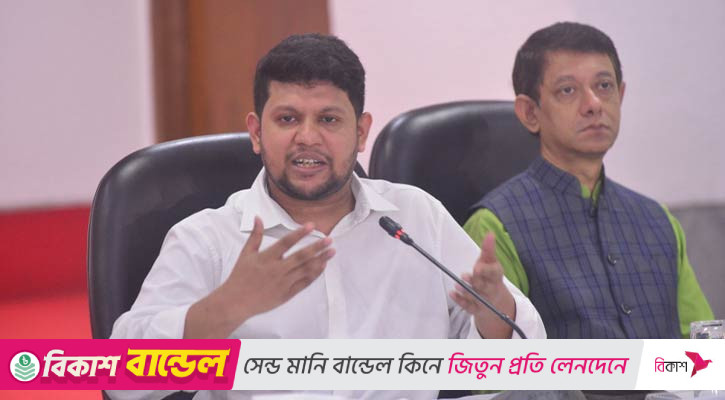 আমলারা পরবর্তী সরকারের অপেক্ষায়, যেকোনো সময় নেমে যেতে পারি: তথ্য উপদেষ্টা