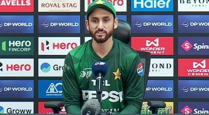 ফাইনালের ম্যাচ ফি ভারতের হামলায় নিহতদের পরিবারকে দান করবে পাকিস্তান দল