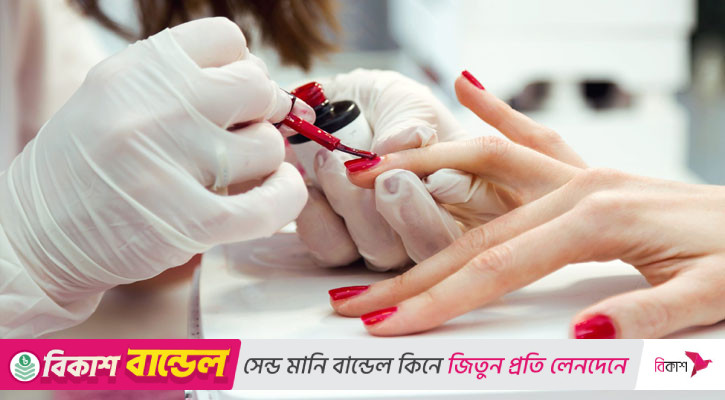 নেলপলিশই নীরবে নখের ক্ষতি করছে কি?