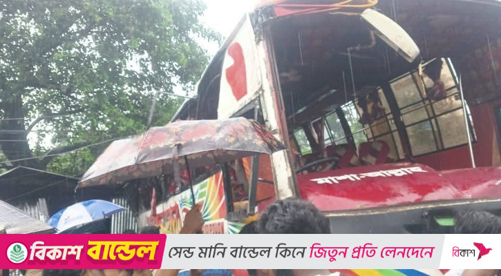 ফেনীতে বাস উল্টে নিহত ৩